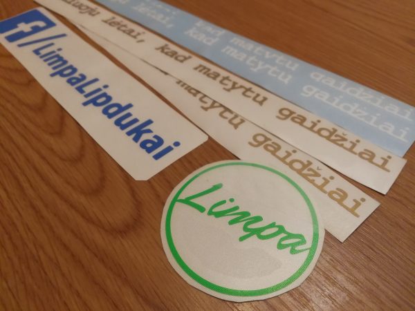 Važiuoju lėtai, kad matytų gaidžiai