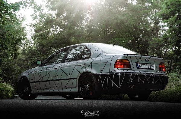 Juostos automobilio dekoravimui